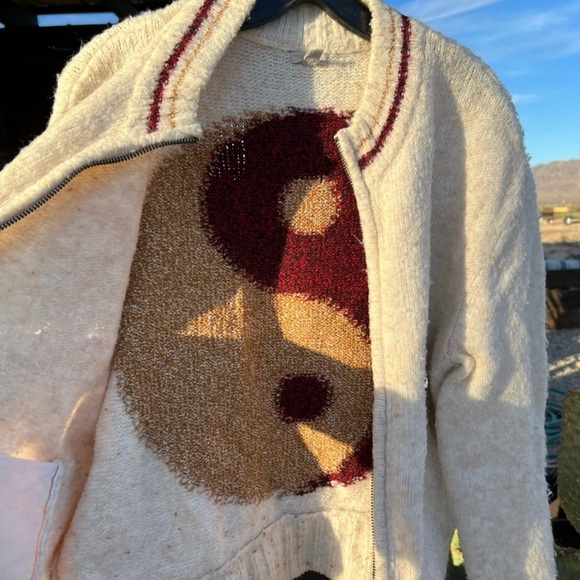 UO Ying Yang Sweater Small - Picture 4 of 9
